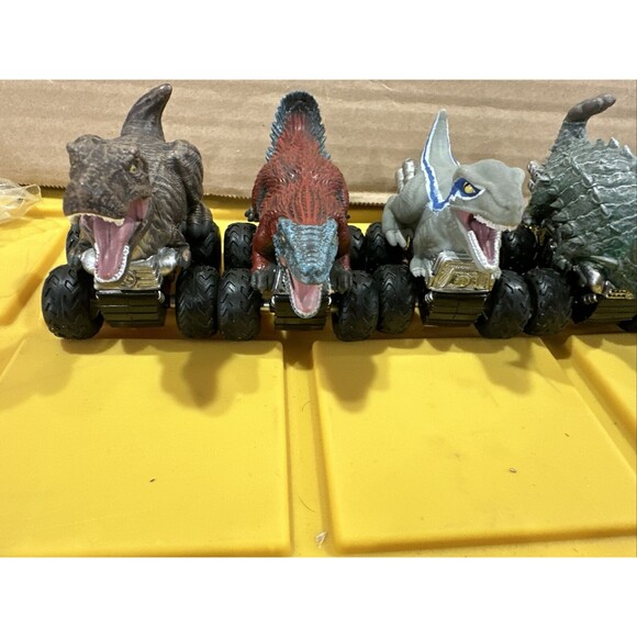 Lot of 6 Set Jurassic World Zoom Riders Pull Back Power Dinosaurs 🦕 3.25" NEW - Picture 5 of 6